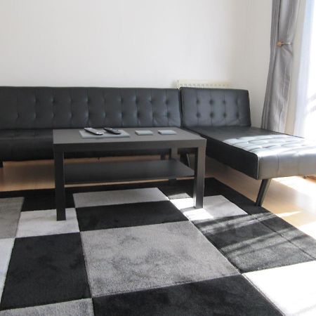Cozy Off Road 2 Bedroom Cottage Apartment With Free Wi-Fi And Private Parking Glasgow Exterior photo